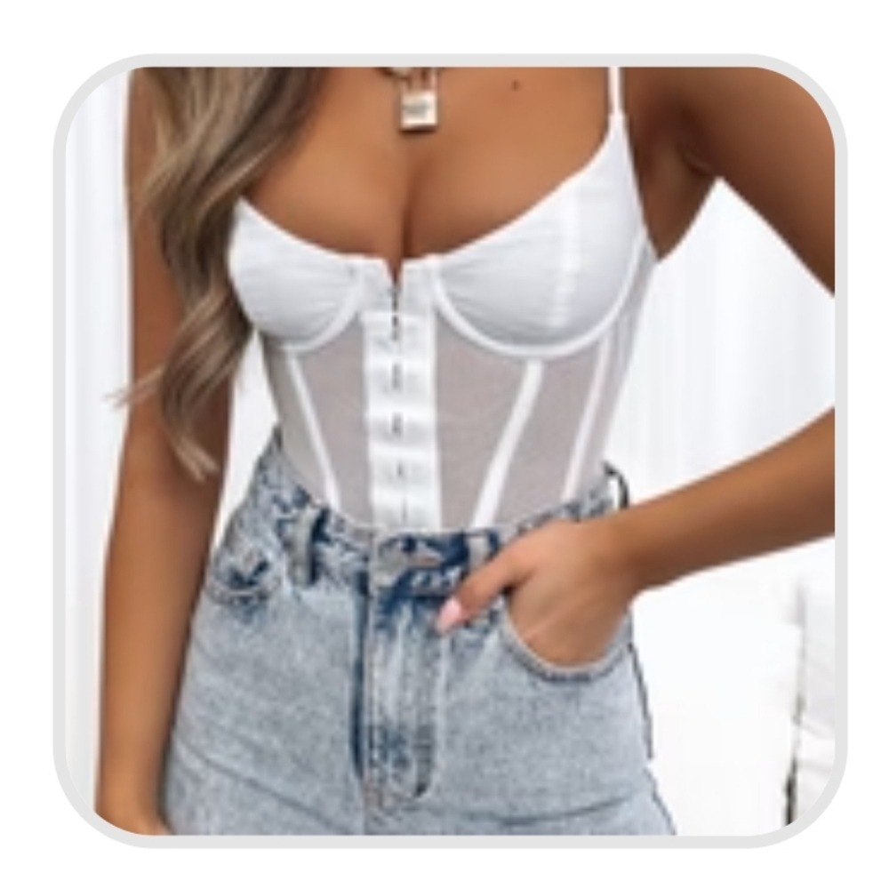 White Fox Boutique Medium White Bustier/crop